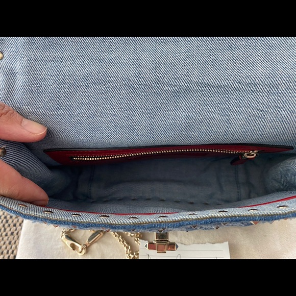 VALENTINO Rockstud Matelassé Denim crossbody Bag - Picture 2 of 6
